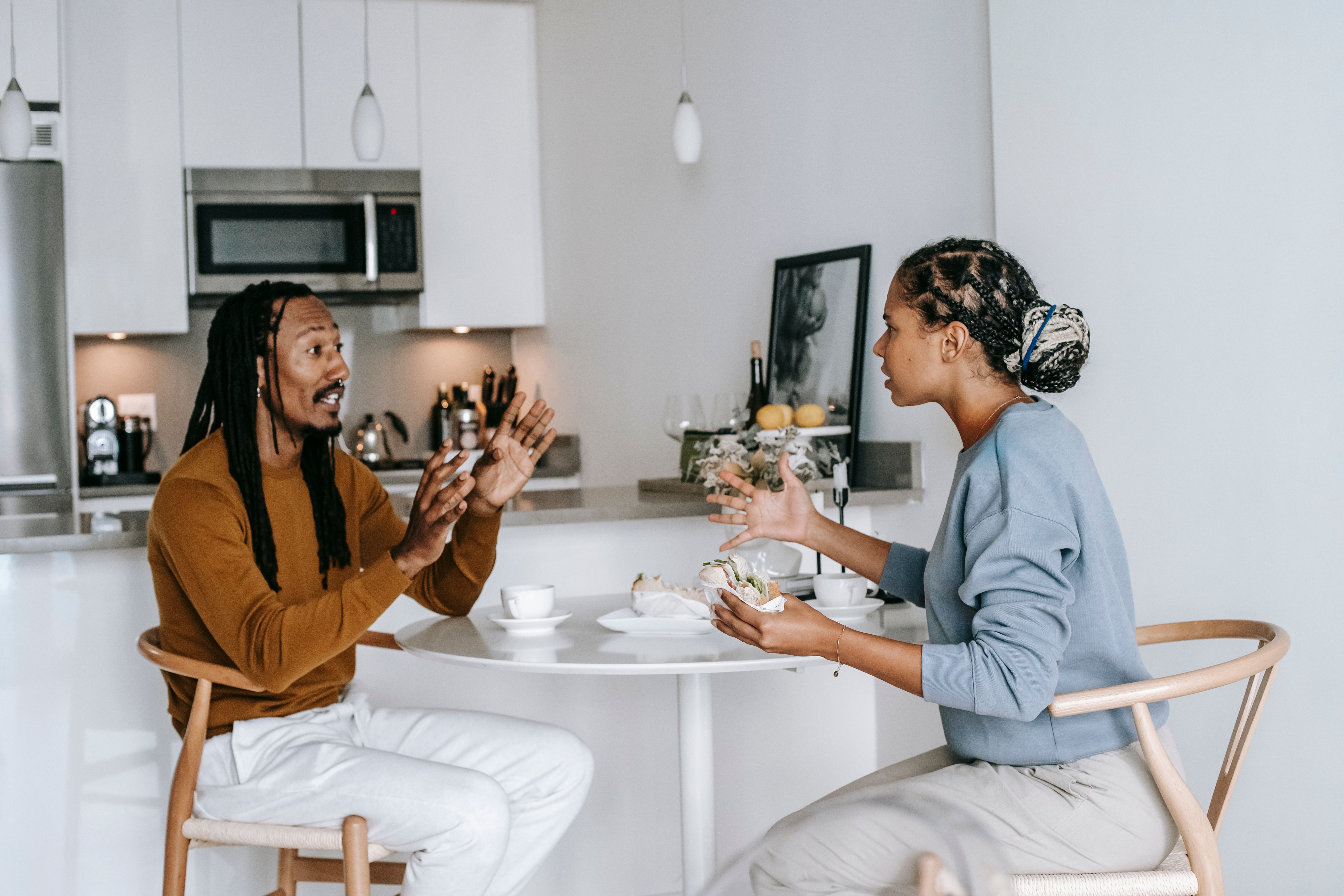 Quand la communication se casse : pourquoi on ne se comprend plus dans le couple