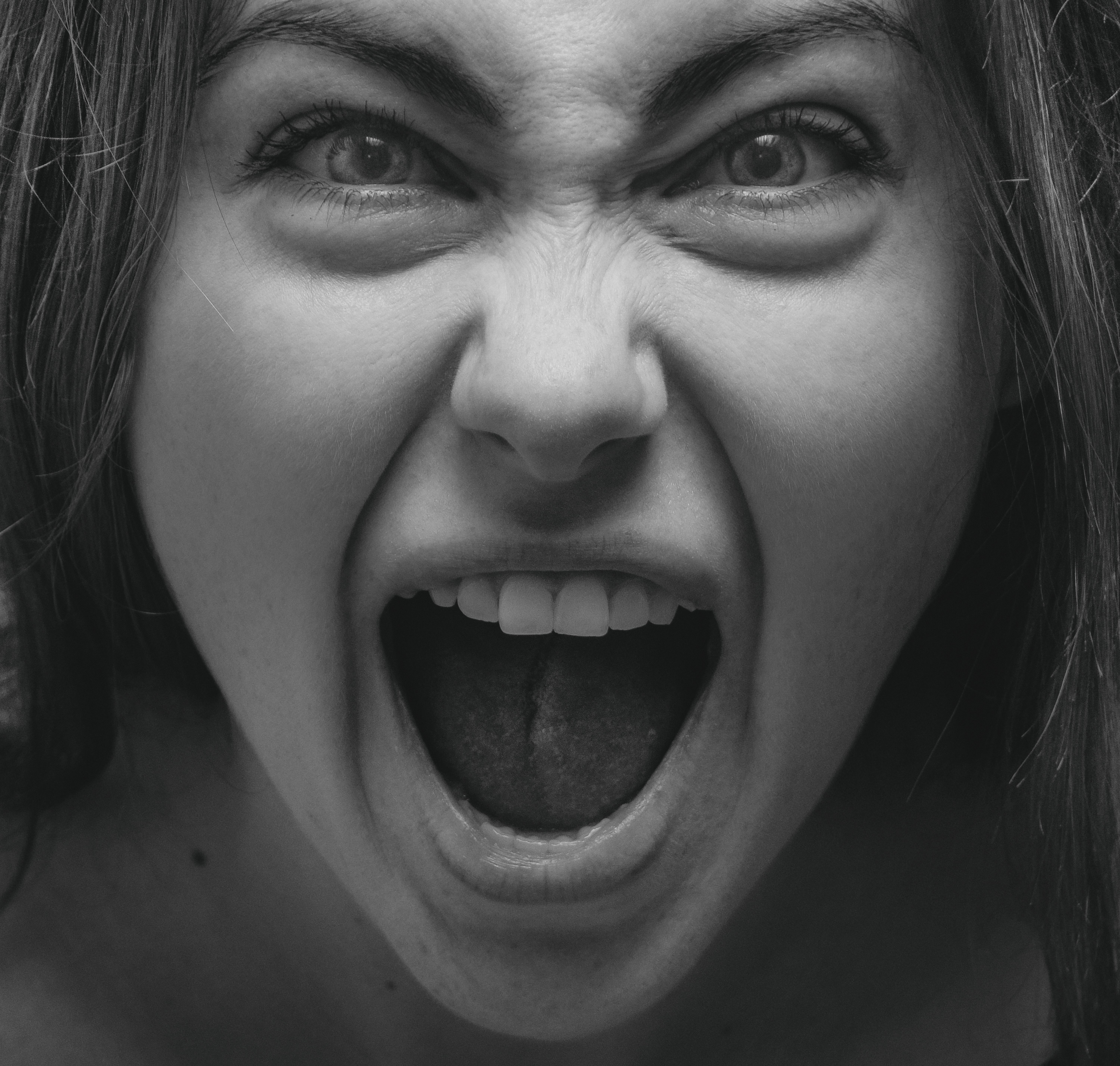 Quand le passé s’invite dans le présent : pourquoi certaines situations nous font réagir si intensément ?